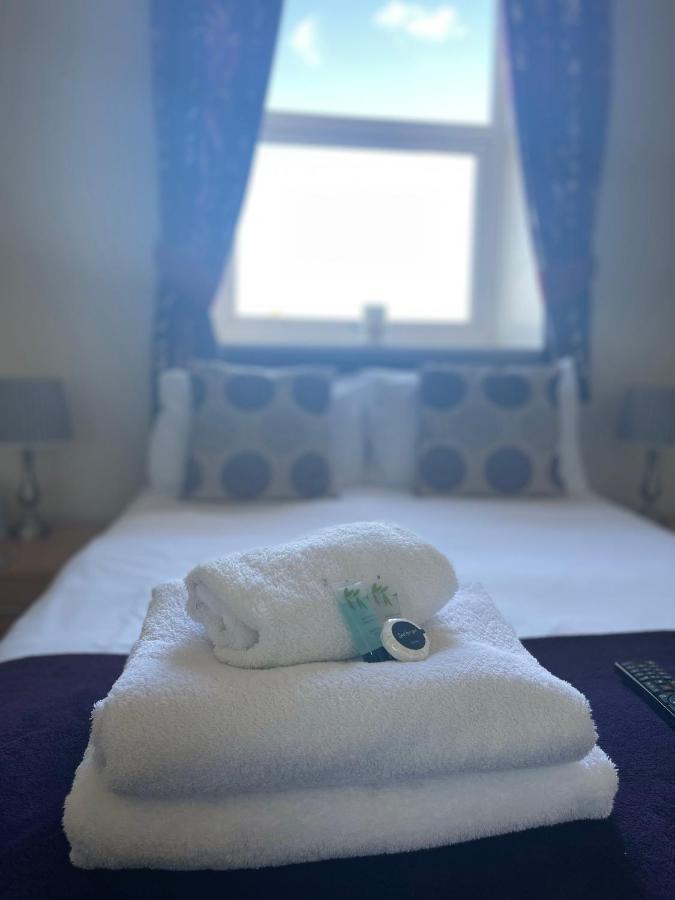 The Crossroads Inn ハリファックス エクステリア 写真